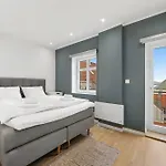 Roomsly I Next To Bryggen With Balcony Διαμέρισμα