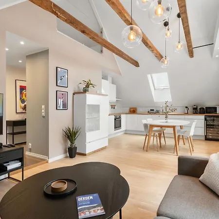 Roomsly I Next To Bryggen With Balcony Apartman