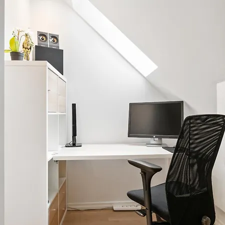Roomsly I Next To Bryggen With Balcony アパート ベルゲン